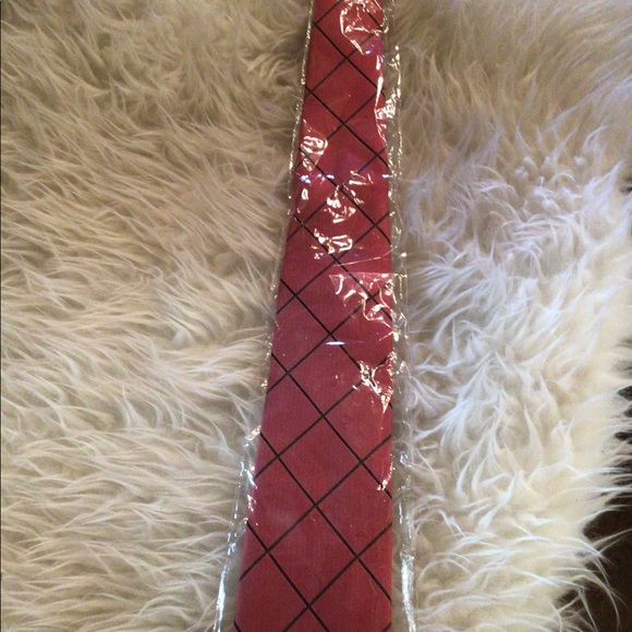 Hp! Clearance ♥️❤️♥️Men’s festive silk tie - Picture 4 of 5